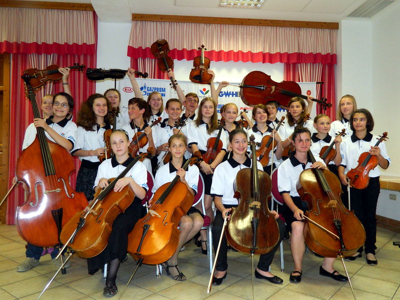 Datei:Orchster Energy for Life 2013.jpg