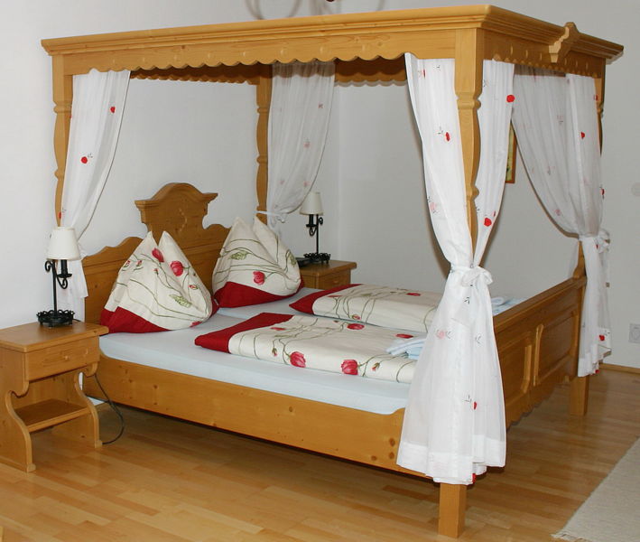Datei:SD TB HImmelbett 215.jpg