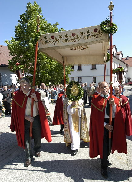 Datei:Frohnleichnam FF1.jpg