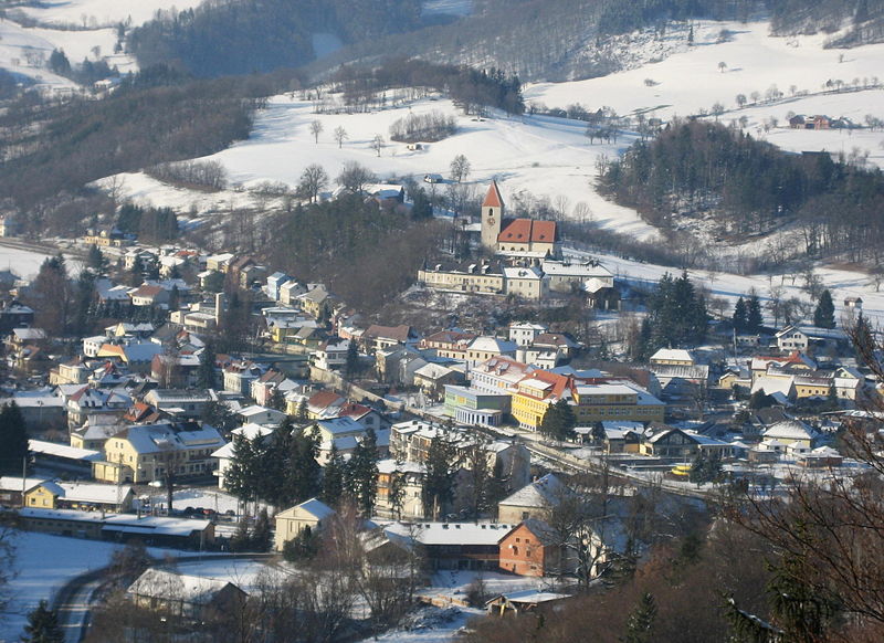 Datei:Kirchenberg Zentrum Winter.jpg