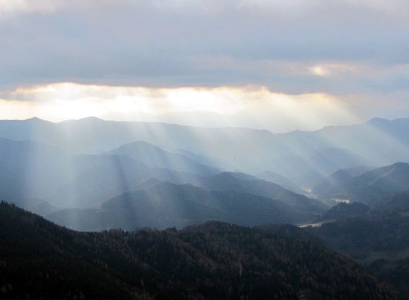 Datei:EST Sonnenstrahlen.jpg