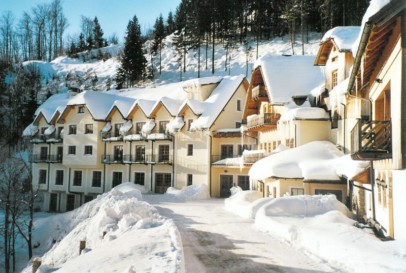 Datei:SD Talblick Jagdhaus2 Winter.jpg