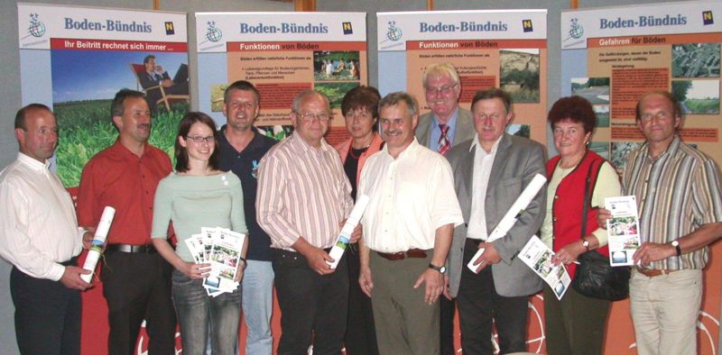 Datei:Bodenbündnis Projektpräsentation Juli 2005.jpg