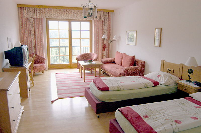Datei:SD TB Z111 Rose.jpg