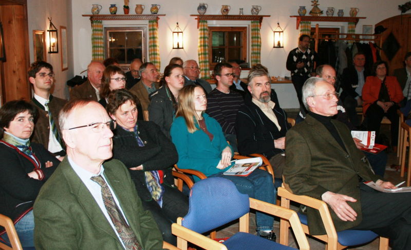 Datei:Kamingespr 20100304 Zuhörer.jpg