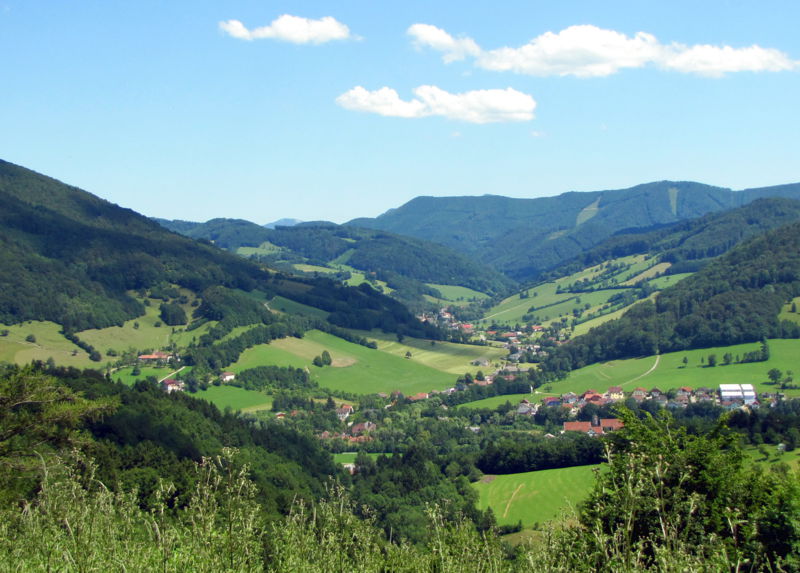 Datei:Blick nach Tradigist.jpg