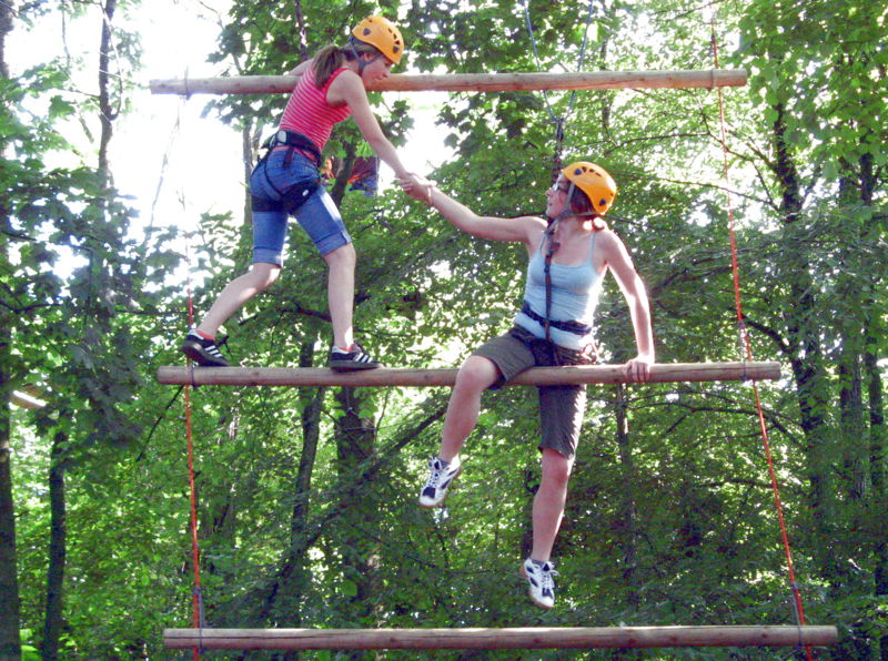 Datei:High EL-Giant Ladder.jpg