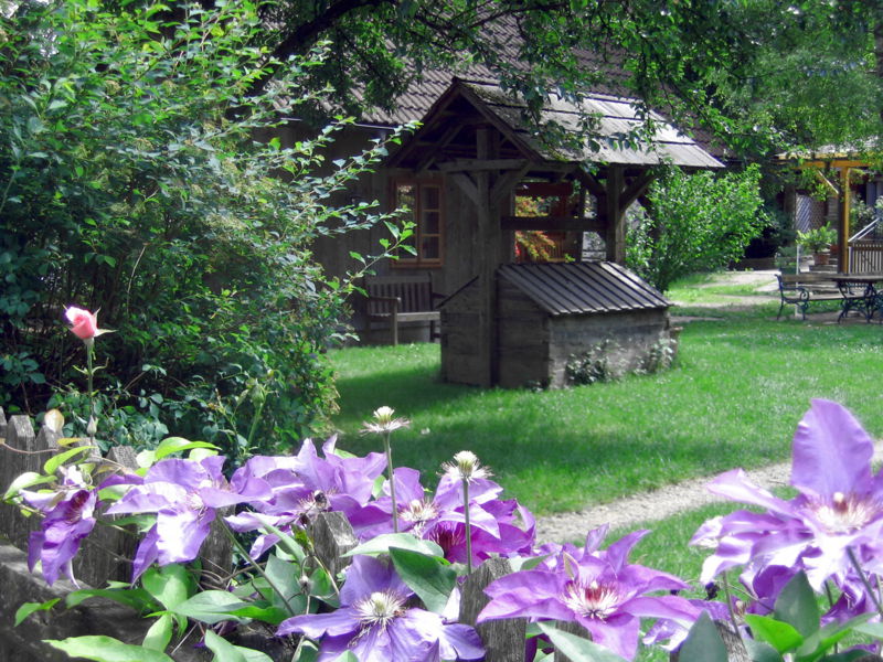 Datei:SG Nostalgiegartenidylle.jpg