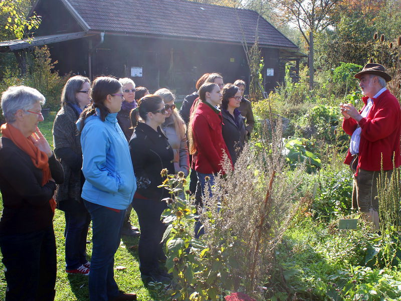 Datei:SG Gartenführung JW1.jpg