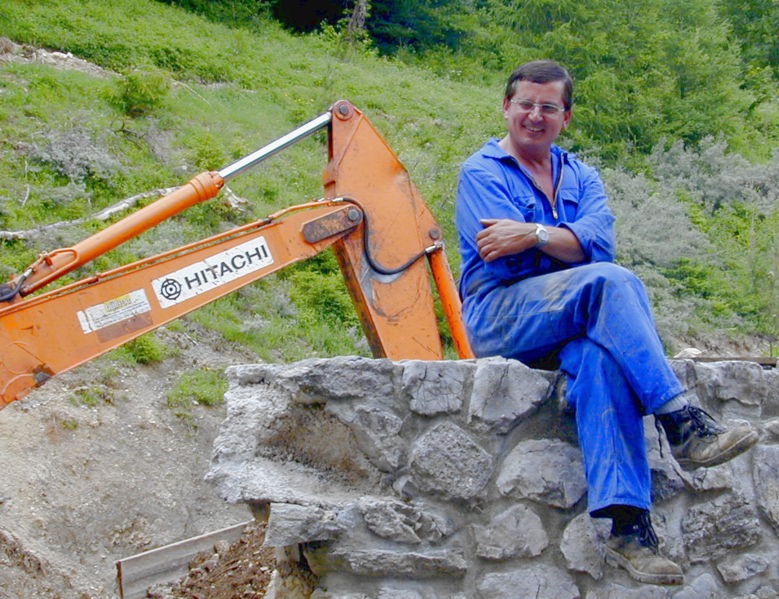 Datei:Baggerfahrer Hans König.jpg