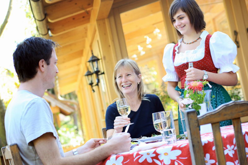 Datei:SH Terrasse Cila WF.jpg