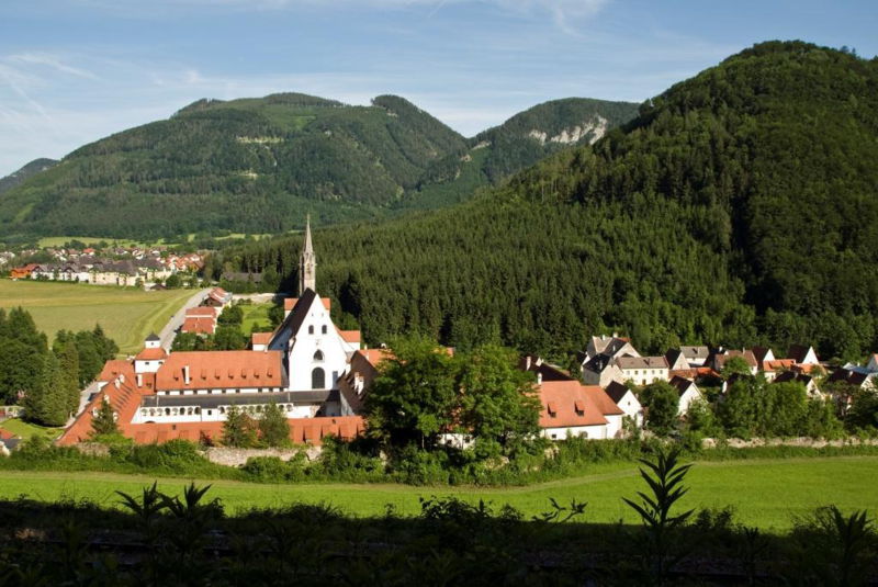 Datei:Kartause Gaming von Westen.jpg