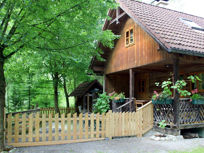 Datei:SH-Teichhaus Zaun2.jpg