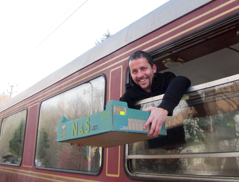 Datei:Catering MZB Transmountain.jpg