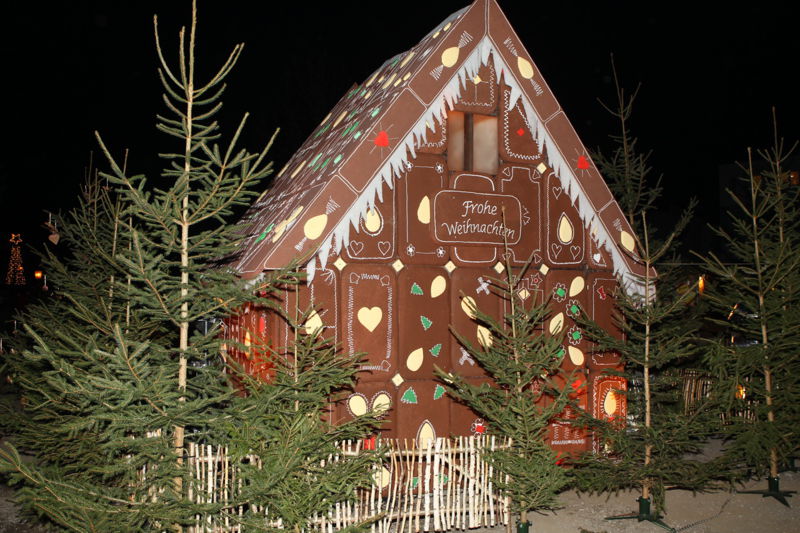 Datei:Advent Knusperhäuschen.jpg