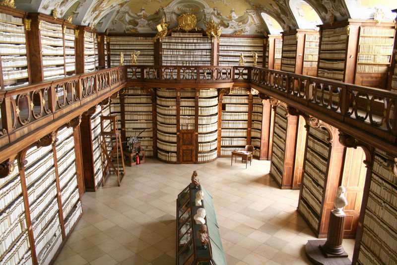 Datei:Seitenstetten Bibliothek 11.jpg