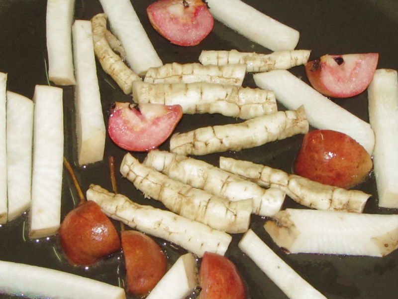 Datei:Frischgemüse Zuckerwurz r Pichlb.jpg