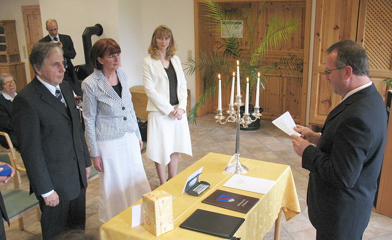 Datei:Hochzeit Dörfl1.jpg