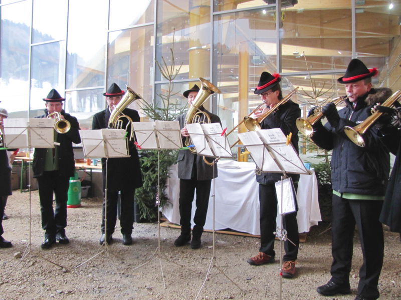 Datei:Adventmusi Laube2012.jpg